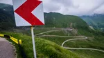 Când se REDESCHIDE Transfăgărășanul, cel mai spectaculos drum din România. Acum se lucrează la deszăpezire şi montarea semnalizării rutiere
