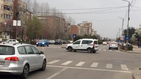 Un copil de 11 ani a ajuns în stare GRAVĂ la spital, după ce a fost LOVIT de o mașină pe trecerea de pietoni