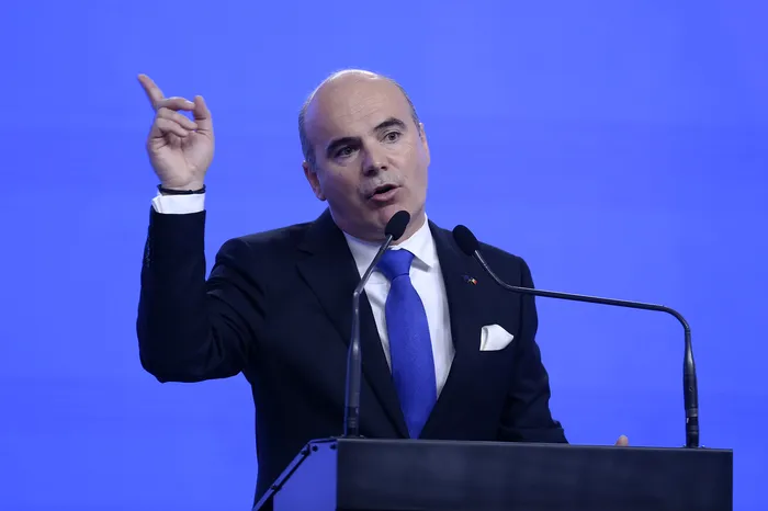 Rareș Bogdan acuză că actuala direcție a PNL ar fi greșită și spune că nu pot fi abandonați 1.100 de primari „pentru un public progresist USR-SENS”