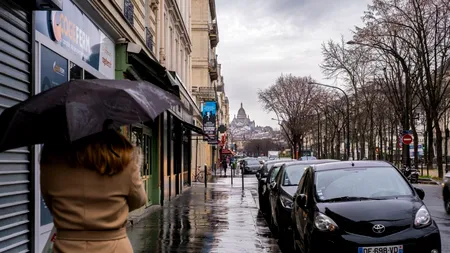 Se răcește VREMEA în România. Revin ploile în mai multe regiuni ale țării. Ce anunță meteorologii pentru Capitală