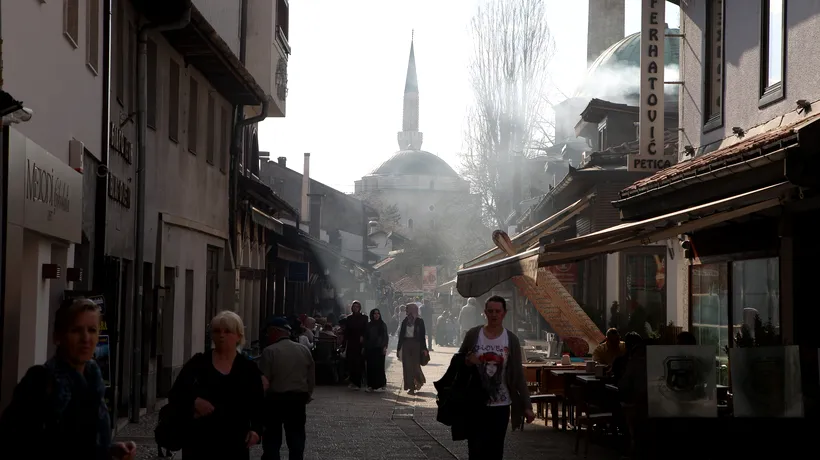 Micul loc din Europa unde se ciocnesc civilizațiile. UE, Rusia, arabii și Statul Islamic își dau șah la Sarajevo
