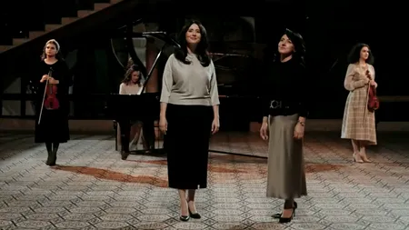 VIDEO | Inedit. Lavinia, soția fostului ministru al Apărării Gabriel Leș, o nouă colindă de Crăciun. Ce profesie are interpreta, virală  pe Youtube