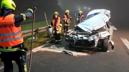 O familie de români cu trei copii, spulberată pe o șosea din Germania: Deși inițial scăpase aproape nevătămat în urma accidentului, ulterior tatăl a fost lovit mortal de un camion - FOTO