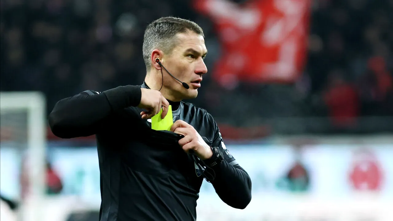 Istvan Kovacs a arbitrat Roma – Bologna, cel mai așteptat meci din Europa League. Ce a spus presa italiană despre cele 2 penalty-uri