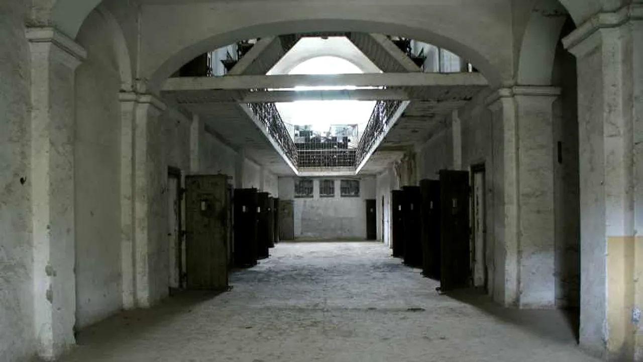 Fosta închisoare Râmnicu Sărat va fi transformată în Memorial al Victimelor Comunismului până în 2016