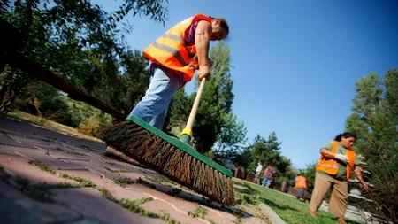 Curățenie de amploare în Capitală. 2.000 de străzi, curățate 24 de ore din 24