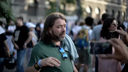 „Haideți să nu fim proști!