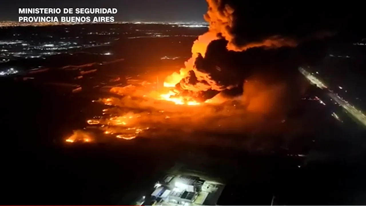 Explozie puternică, urmată de incendiu, în Argentina, într-o zonă industrială la sud de Buenos Aires. Peste 20 de persoane rănite