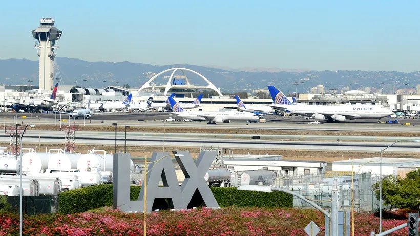 Unul dintre cele mai mai aeroporturi din lume, evacuat