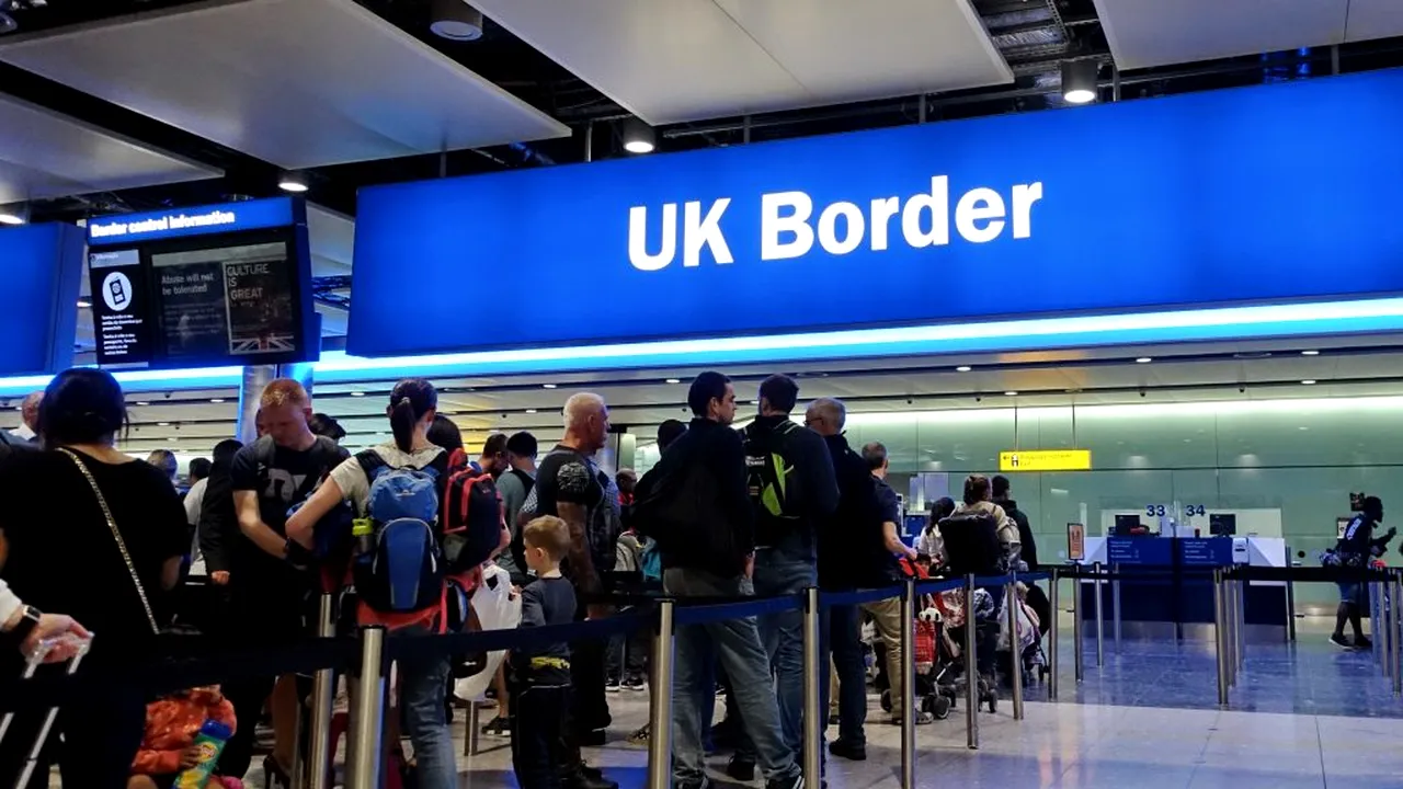 Marea Britanie nu le va mai permite accesul cetățenilor europeni în baza cărții de identitate. De când intră în vigoare măsura