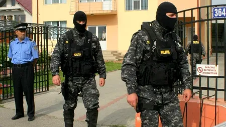 Brașov: 17 persoane, arestate preventiv în dosarul de trafic international de droguri și persoane