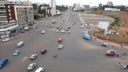 Cum se circulă într-o intersecție în care nu există niciun semafor. VIDEO