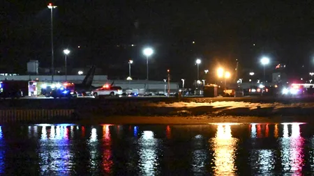 Au apărut primele IMAGINI cu coliziunea de la Aeroportul Reagan din Washington