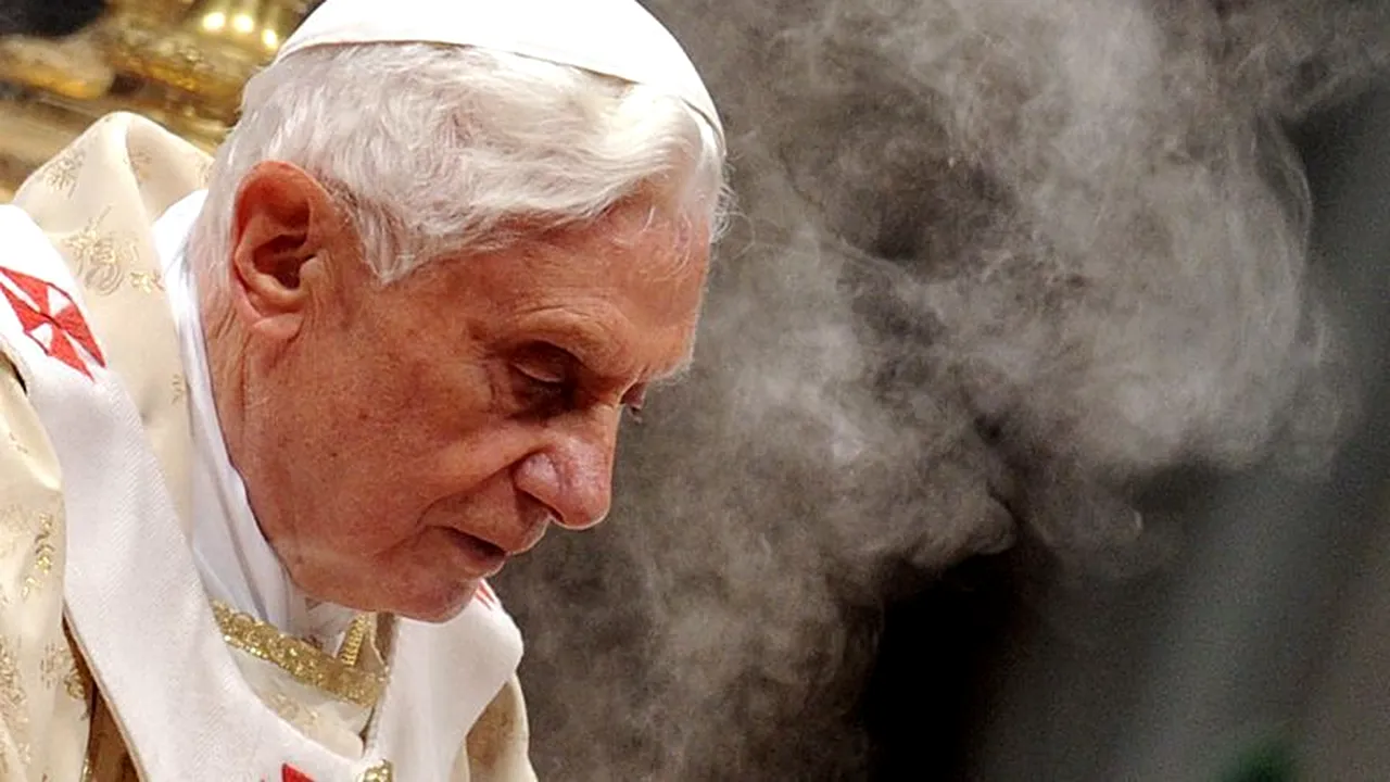 ANUL NOU: Papa se roagă pentru 