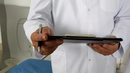 MĂRTURII CUTREMURĂTOARE. Medic internat după ce a luat contact cu persoane bolnave de COVID-19: Ne încuiau cu cheia. Ai senzaţia că ai făcut ceva rău şi eşti ţinut la detenţie