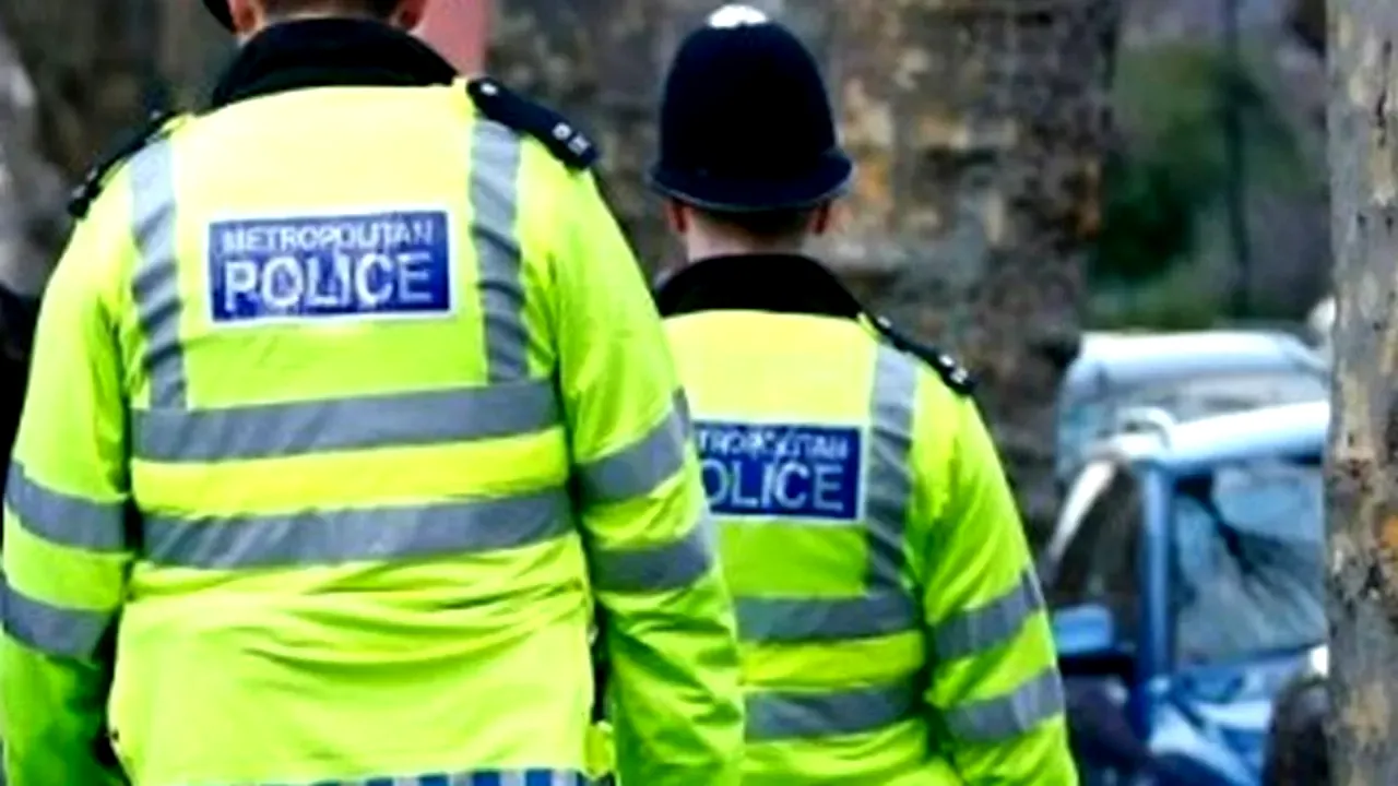 Zeci de infractori români din Regatul Unit, deportați. Au fost expulzați sub escortă, dar cu o sumă frumușică de bani pe card / Operațiune de amploare a guvernului britanic