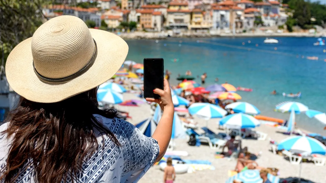 Amendă de 1.500 de euro pentru turiștii români care merg în vacanță peste hotare și fac o greșeală banală