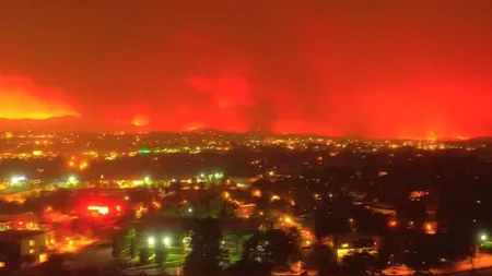 Incendiu de vegetație în California. O persoană a murit și mii de oameni, evacuați