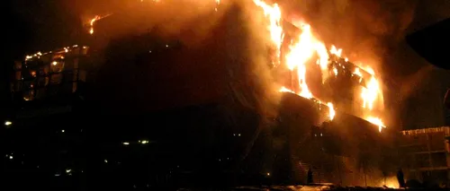 Trei clădiri au ars într-un incendiu în Sectorul 3 al Capitalei