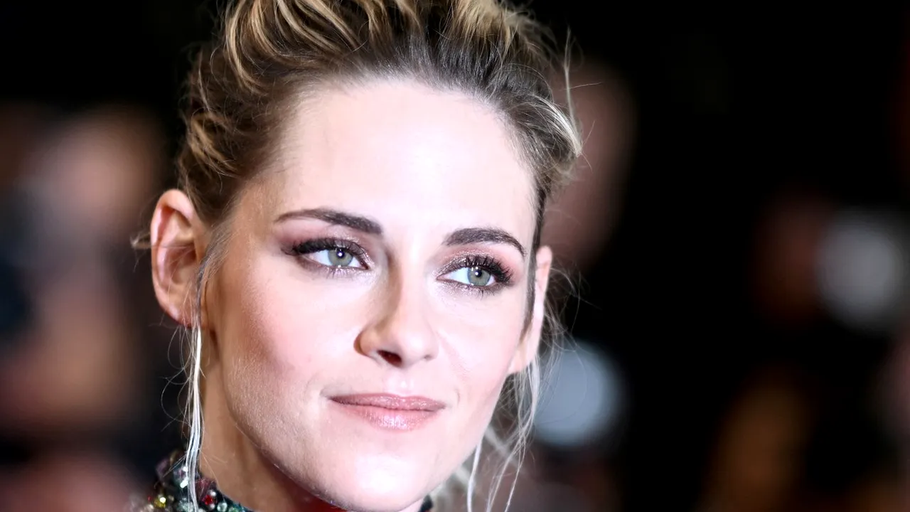 Kristen Stewart va regiza trei videoclipuri muzicale. Pentru ce artist va face acest lucru