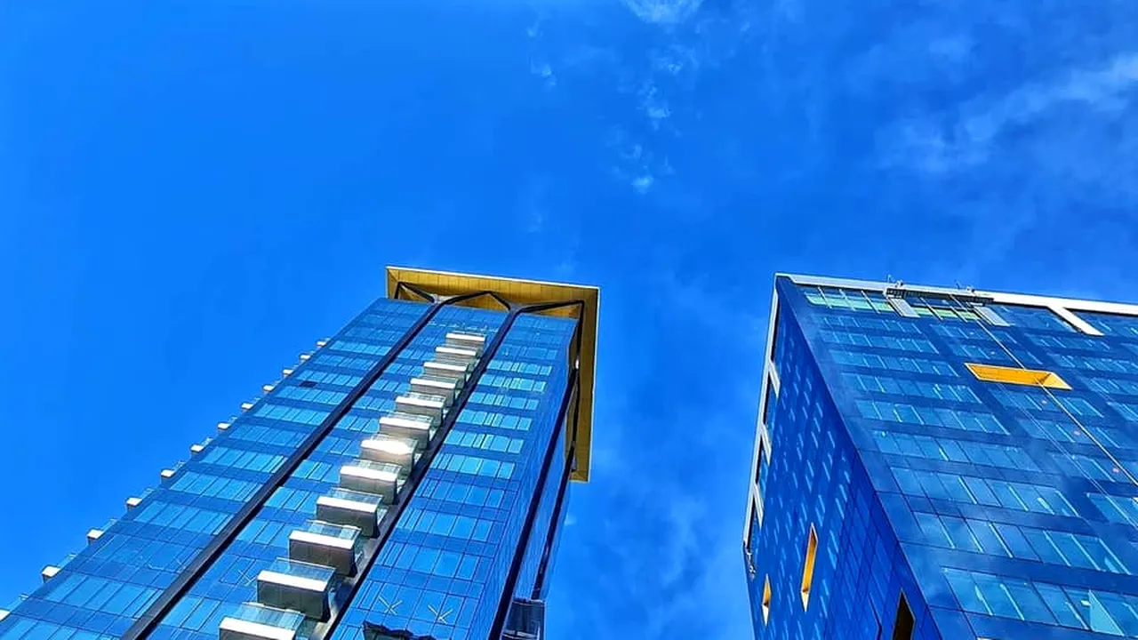 Listare: ASF aprobă începerea ofertei publice inițiale pentru listarea a 10% din capitalul One United Properties la Bursa de Valori București