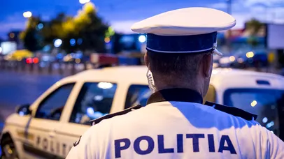 EXCLUSIV | O motocicletă și o mașină, ambele ale Poliției Rutiere, s-au ciocnit între ele, în București. A fost declanșată o anchetă internă