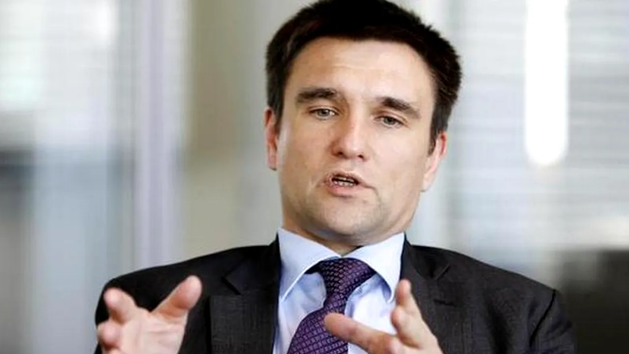 Un ministru ucrainean face acuzații dure. Ce ar fi încercat Moscova să le facă celor doi militari ruși capturați în Ucraina