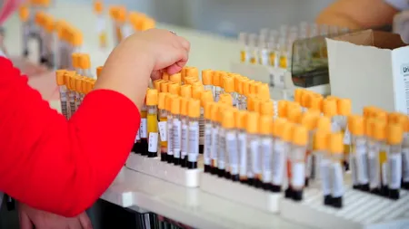 Lupta împotriva infecției care își ucide 40% din victime câștigă teren