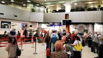 Haos pe Aeroportul din Cluj. WizzAir a vândut mai multe bilete decât locuri, zeci de pasageri rămași la sol VIDEO