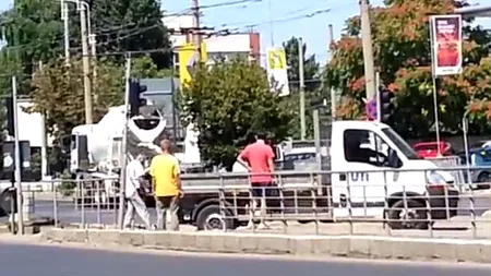 VIDEO: Cum rezolvă un șofer român o problemă din trafic