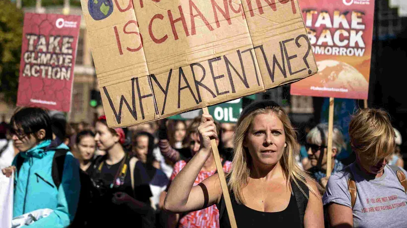 Protestele de la Londra față de schimbările climatice s-au extins, iar 135 de persoane au fost reținute
