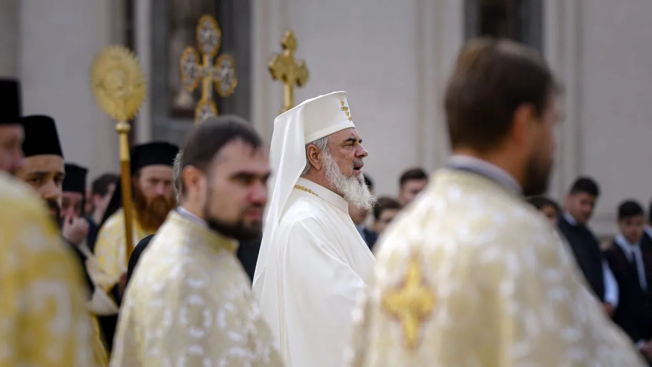 Pastorala de Crăciun a Patriarhului Daniel: „Dumnezeu este iubire smerită și darnică”