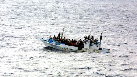 NAUFRAGIU în Mediterana. Cel puțin 30 de migranți sunt dați dispăruți
