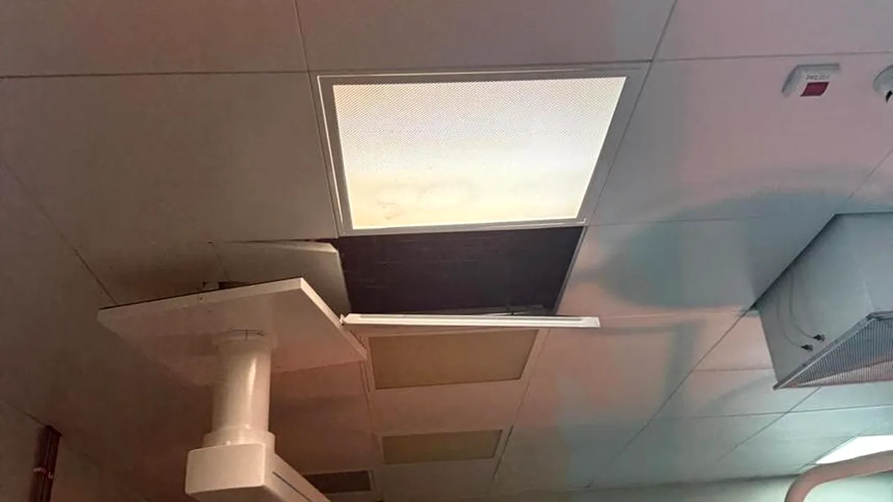 Incident la spitalul de plămâni „Marius Nasta” din București. O placă dintr-un tavan fals s-a desprins într-o sală de operație