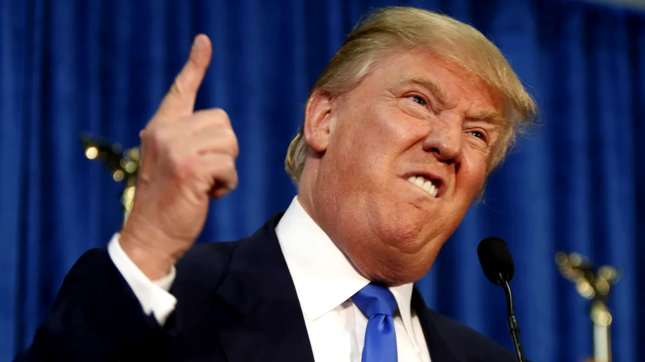 TRUMP, amenințat cu MOARTEA. Liderul american, provocat să vină în ringul de wrestling, pentru o BĂTAIE cu pumnii. Au fost sesizate Serviciile Secrete