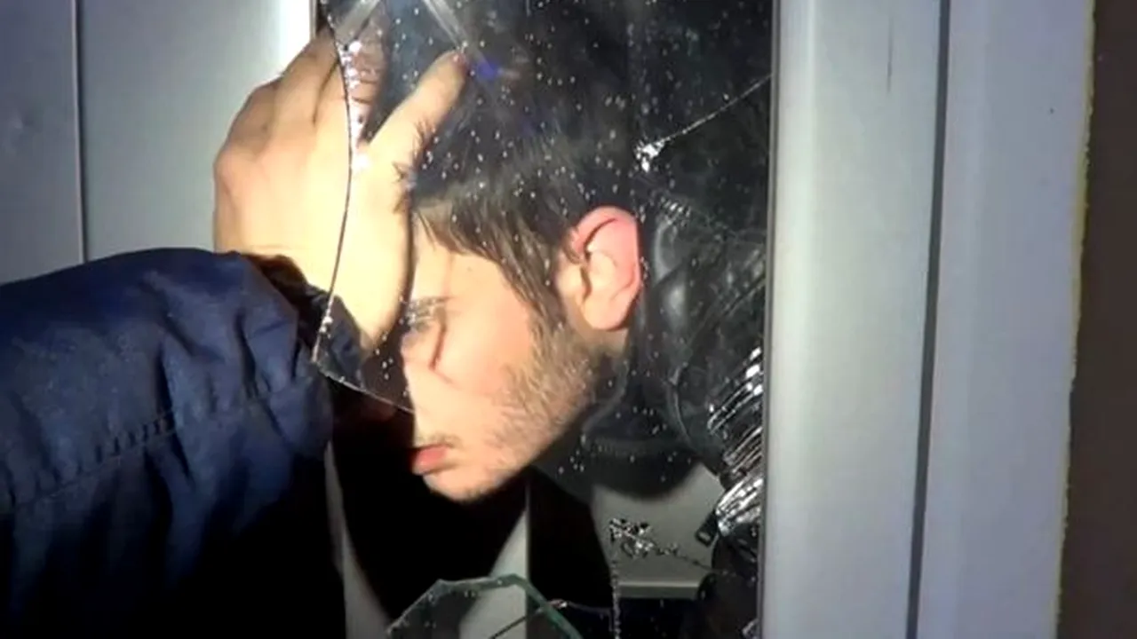 BEAT CRIȚĂ, dar ambițios. Un hoț GHINIONIST, blocat în raftul cu pufuleți și cu capul în geamul spart