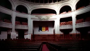35 de ani de la primele ALEGERI prezidențiale și parlamentare libere din România. Cine au fost deputații și senatori aleși în Duminica Orbului