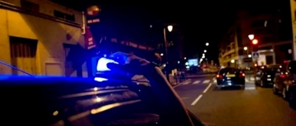 Doi polițiști, împușcați în cursul unor violențe lângă Paris