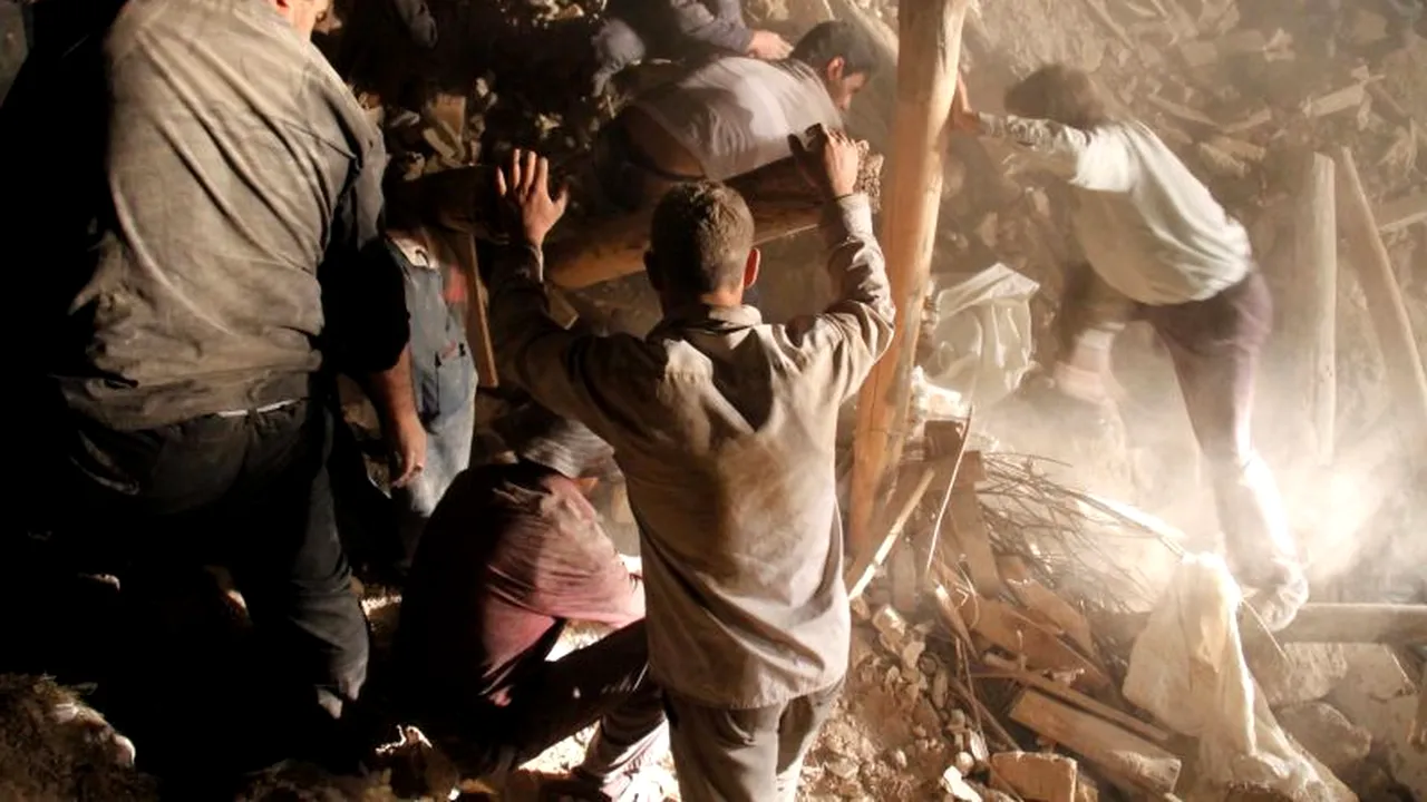 BILANȚUL CUTREMURELOR DIN IRAN: 306 de morți și 3.037 de răniți