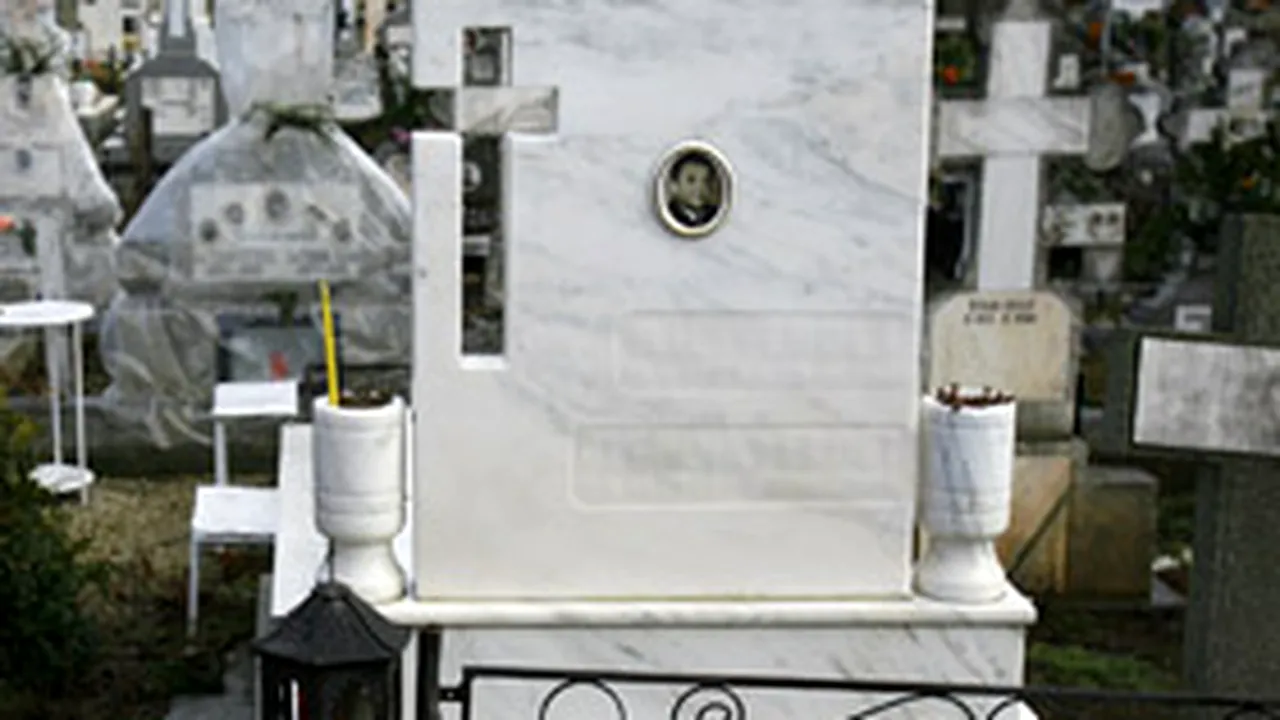 Mormântul unui cunoscut filosof francez a fost redeschis pentru a autentifica rămășițele