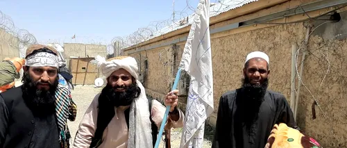 Lideri talibani: Femeile din Afganistan vor putea studia la universitate „în acord cu şaria” și în clase separate de bărbați