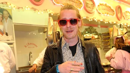 Cu cine s-a mutat actorul Macaulay Culkin. 