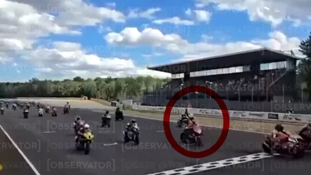 Atenție, imagini cu puternic impact emoțional. Momentul în care pilotul de curse moto Adrian Rus a fost lovit din spate pe circuitul de la Brno
