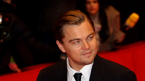 Leonardo DiCaprio, criticat de PETA pentru o scenă cu un cimpanzeu, în ''The Wolf of Wall Street''