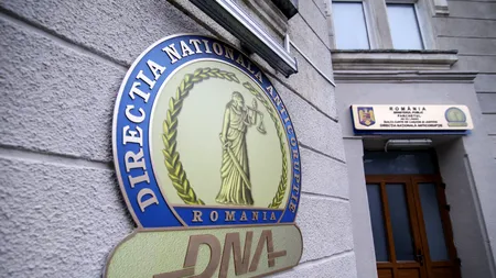 Un comisar șef în Poliția Buzău a fost arestat după ce ar fi luat mită 77.500 de lei. DNA explică pentru ce ar fi fost dați banii