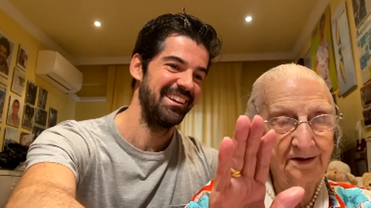 INFLUENCER, în vârstă de 87 de ani ajută la combaterea COVID-19. Cel mai recent video a fost tradus la nivel mondial/ Lenuța Moldovan printre celebritățile social media