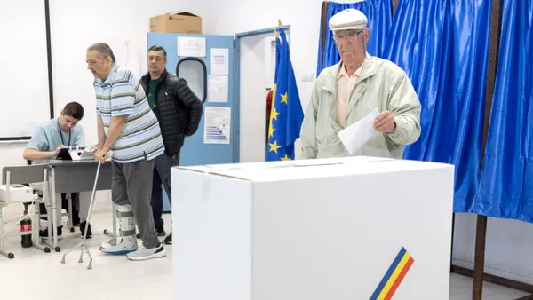 Oficialii MAI atrag atenția alegătorilor să nu mai rupă buletinele de vot. „Legea interzice distrugerea unui înscris oficial”