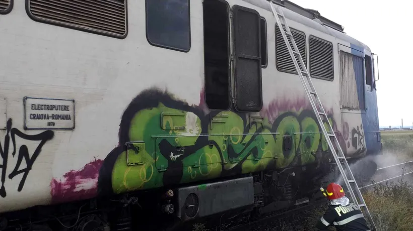 Incendiu pe calea ferată: Locomotiva unui tren în care se aflau 50 de persoane a luat foc în județul Neamț