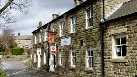 Satul care și-a cumpărat barul. Au făcut restaurant, cafenea, galerie de artă și poștă