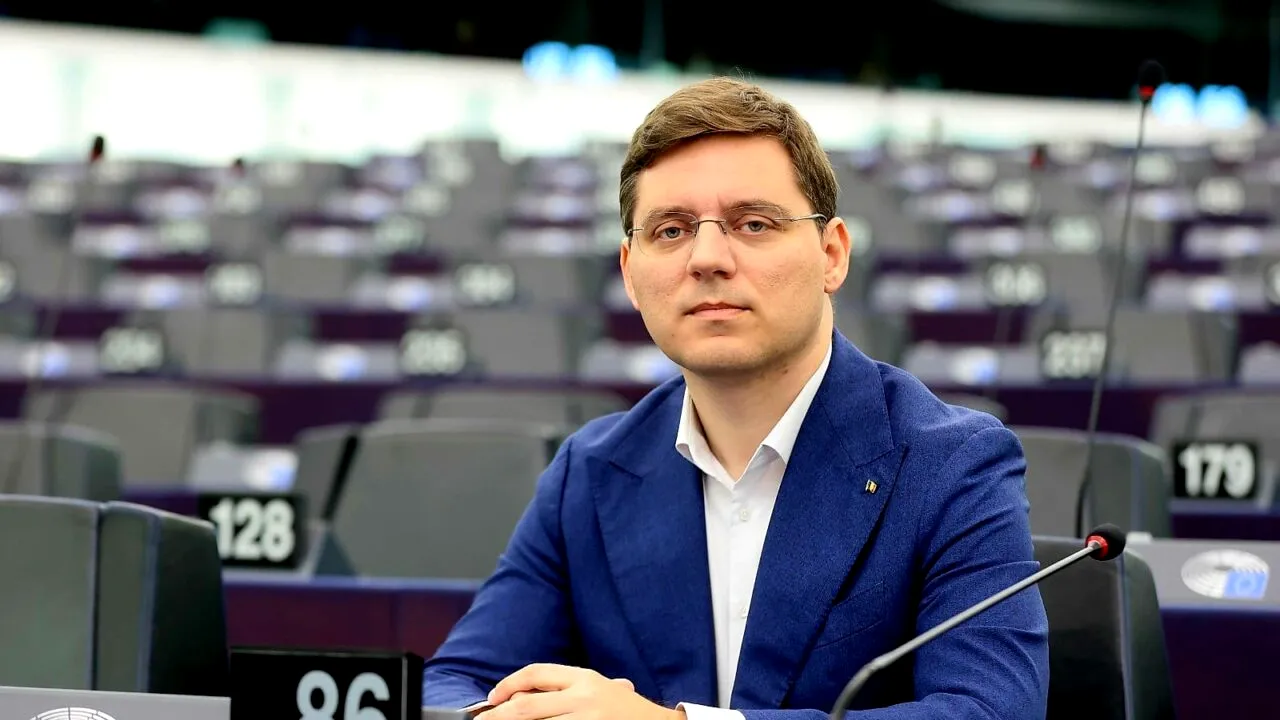 Reacția lui Victor NEGRESCU, după ce premierul a propus-o pe Roxana Mînzatu pentru funcția de comisar european: 